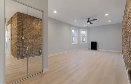 3 Bedroom Rogers Park Apartment