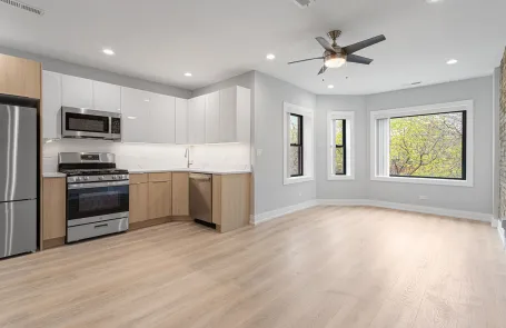 3 Bedroom Rogers Park Apartment