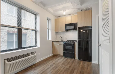Studio Edgewater Apartment