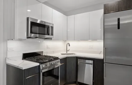 3 Bedroom Rogers Park Apartment