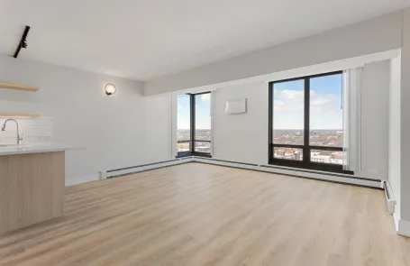 1 Bedroom Edgewater Apartment