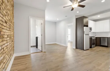 1 Bedroom Rogers Park Apartment