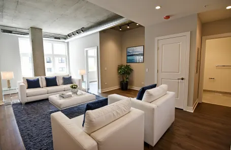 2 Bedroom Uptown Apartment