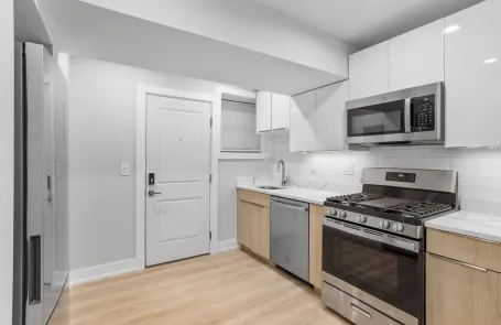 2 Bedroom Rogers Park Apartment