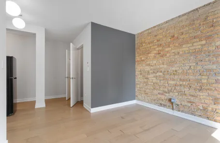 Studio Edgewater Apartment
