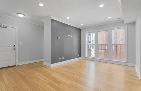 2 Bedroom Rogers Park Apartment