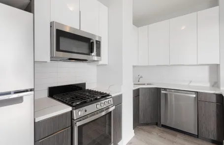 2 Bedroom Rogers Park Apartment