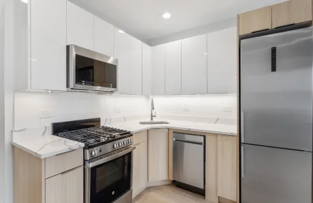 2 Bedroom Rogers Park Apartment