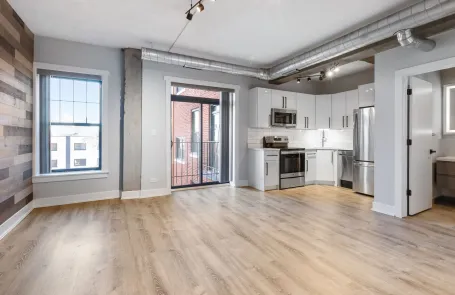 Studio Rogers Park Apartment