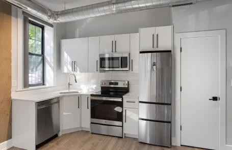 Studio Rogers Park Apartment