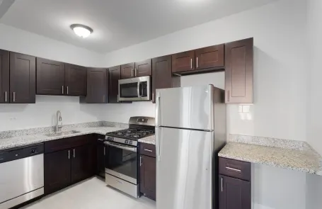 Studio Rogers Park Apartment