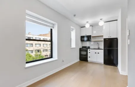Studio Edgewater Apartment