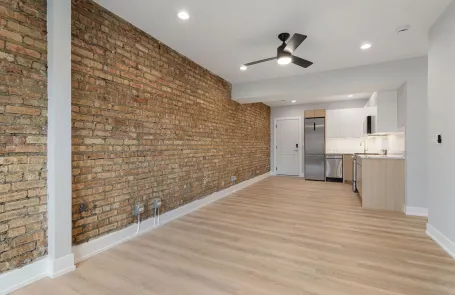 3 Bedroom Rogers Park Apartment