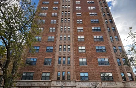 2 Bedroom Rogers Park Apartment