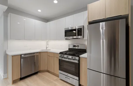 3 Bedroom Rogers Park Apartment