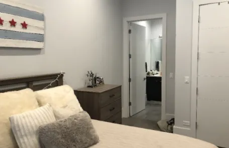 2 Bedroom Bucktown Apartment