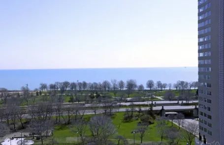 1 Bedroom Edgewater Apartment