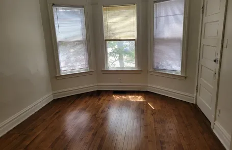 2 Bedroom Lincoln Square Apartment
