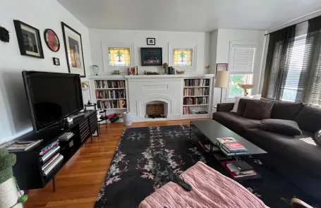 2 Bedroom Irving Park Apartment