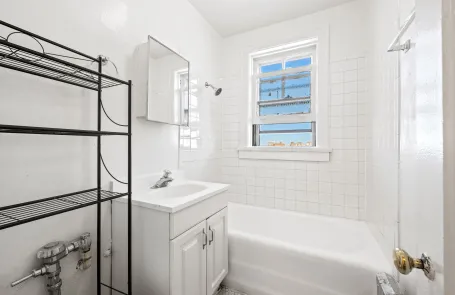 Studio Edgewater Apartment