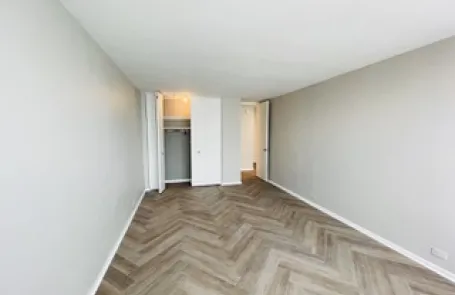 1 Bedroom Kenwood Condo