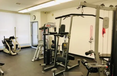 1 Bedroom Kenwood Condo