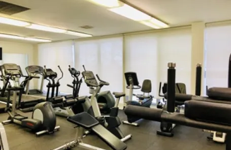 1 Bedroom Kenwood Condo