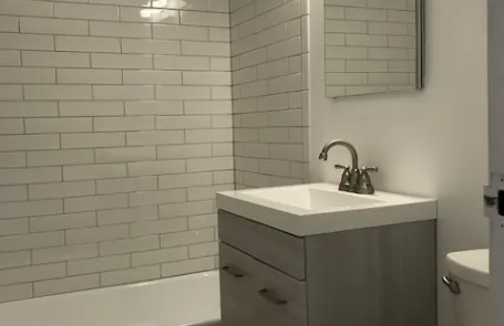 Studio Lincoln Park Apartment