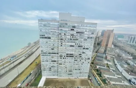 1 Bedroom Kenwood Condo