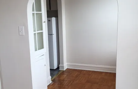 Studio Rogers Park Apartment