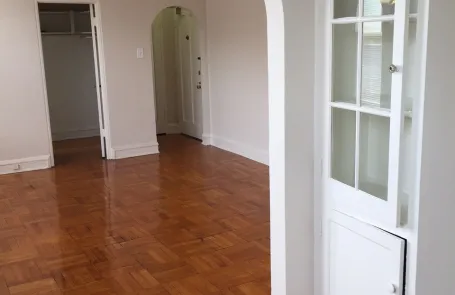 Studio Rogers Park Apartment