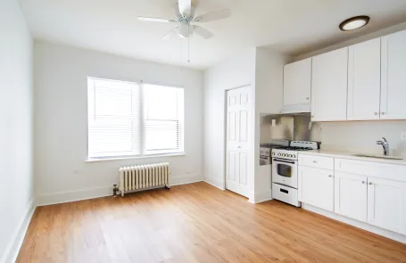 Studio Edgewater Apartment