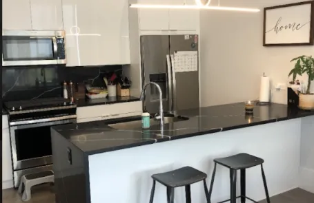 2 Bedroom Bucktown Apartment