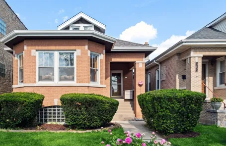 2 Bedroom Jefferson Park Single Family