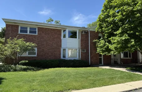 2 Bedroom Arlington Heights Condo