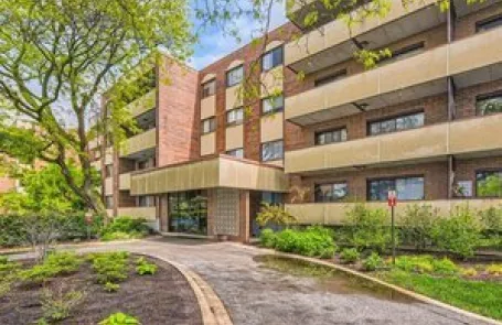 2 Bedroom Skokie Condo