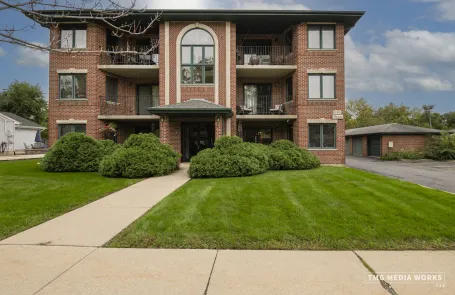 2 Bedroom Naperville Condo
