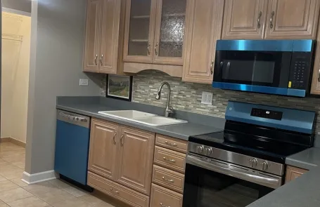 2 Bedroom Arlington Heights Condo