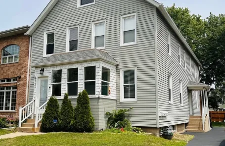 3 Bedroom Skokie Apartment
