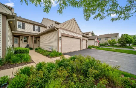 2 Bedroom Naperville Townhome