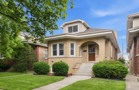 4 Bedroom Edison Park Single Family