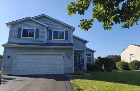 4 Bedroom Bolingbrook Single Family