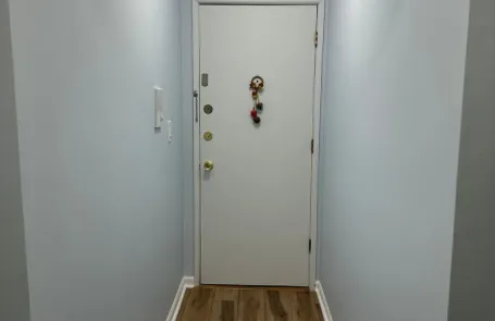 1 Bedroom Glenview Condo