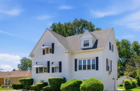 3 Bedroom Lincolnwood Single Family