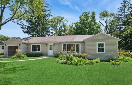 3 Bedroom Northbrook Single Family