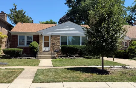 3 Bedroom Park Ridge Single Family