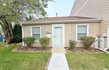 2 Bedroom Schaumburg Condo
