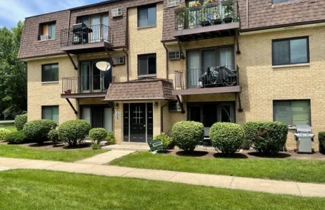 2 Bedroom Naperville Apartment