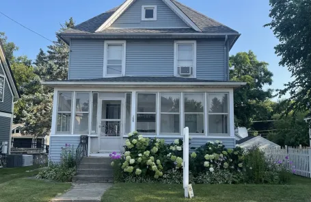 4 Bedroom Barrington Single Family