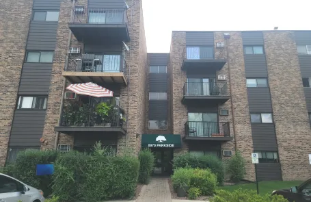 2 Bedroom Park Ridge Condo